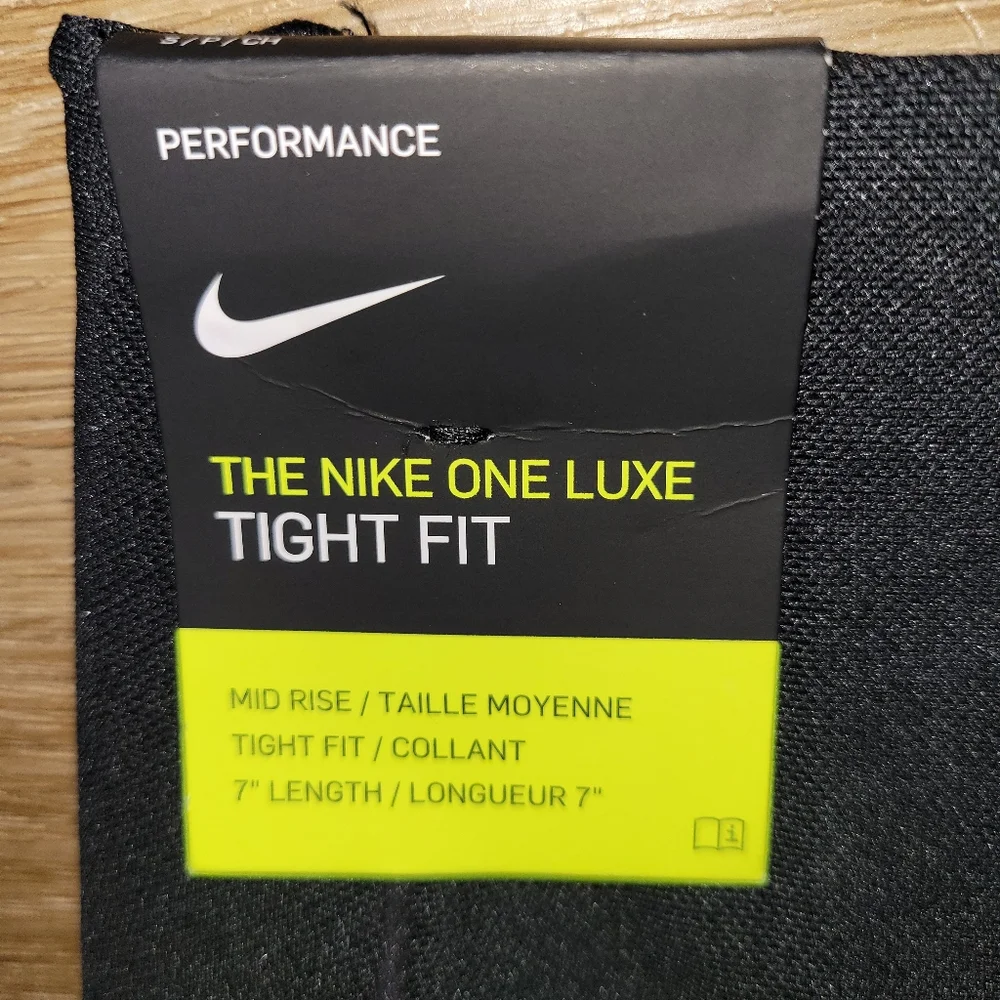 Nike Yoga Luxe High Waisted Shorts - Women's Size Small DA0837-010 New